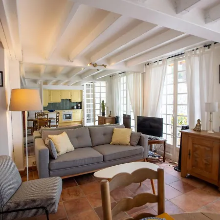 Apartment Mont Des Oiseaux-3 By Interhome Hyeres